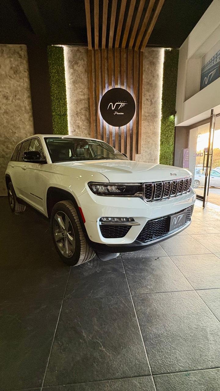 GRAND CHEROKEE