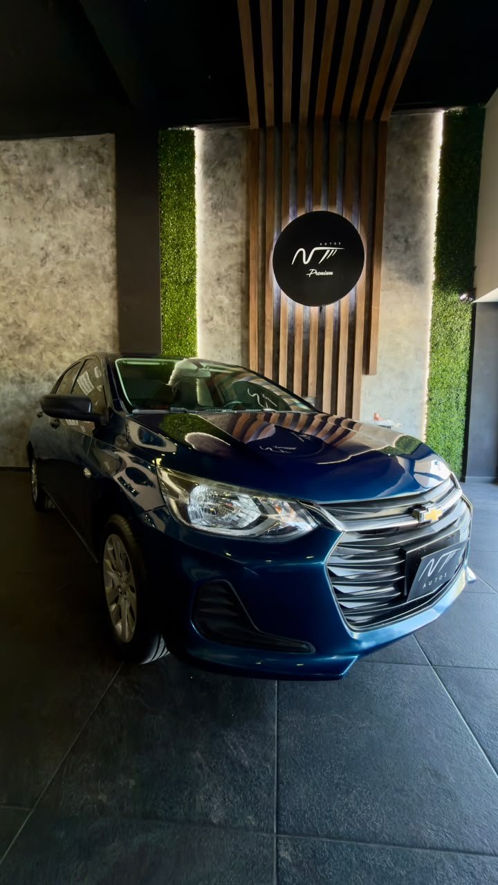Photo 1 of 10 — 2021 Chevrolet Onix LS