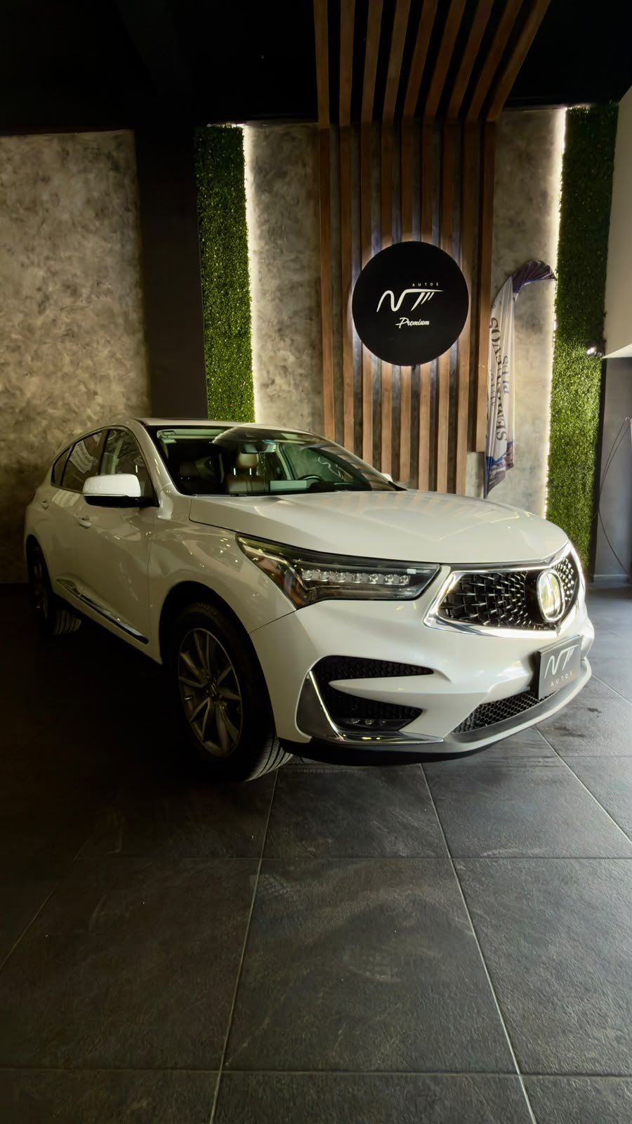 Photo 1 of 10 — 2020 Acura RDX TECH